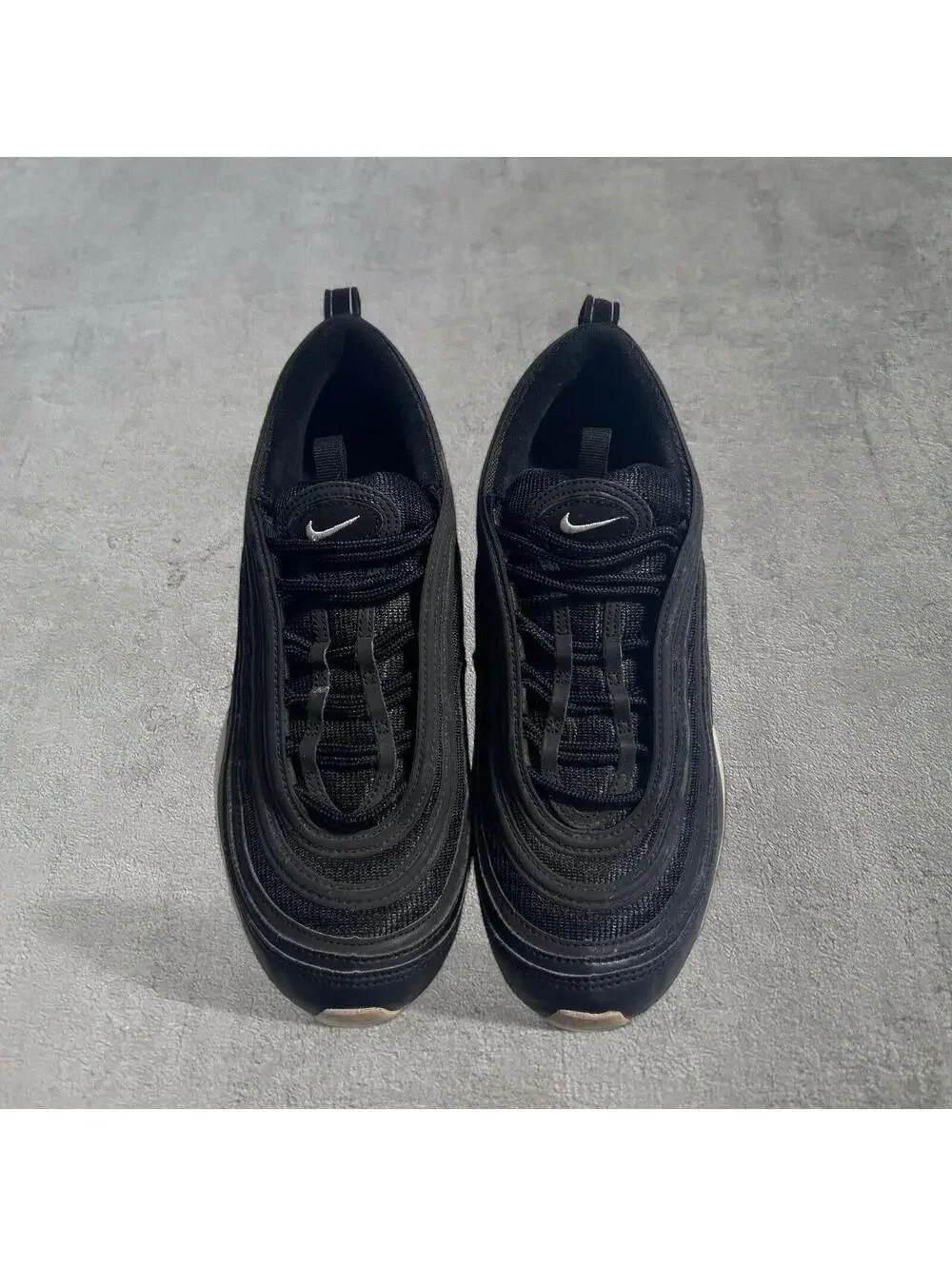 Nike Men's Black and White Trainer